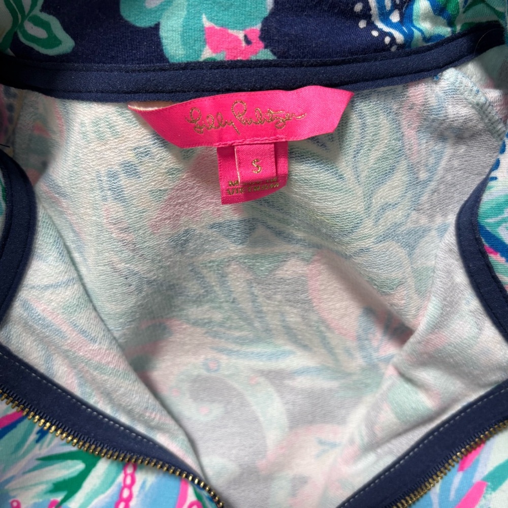 Lilly Pulitzer Cats Navy and Pink Floral Half-Zip Popover Jacket Size Small - Picture 8 of 16